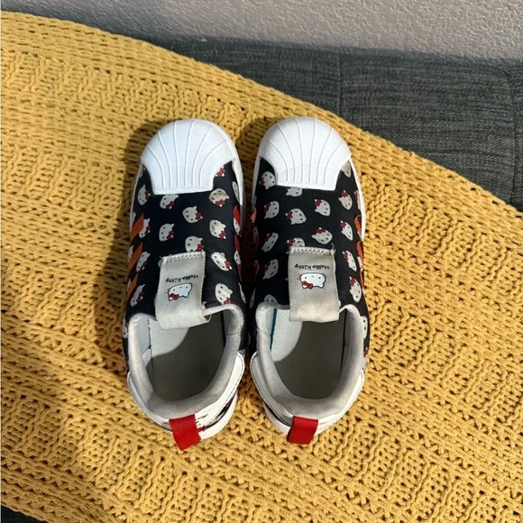 Hello Kitty Adidas Black Kids Shoes - Picture 3 of 4